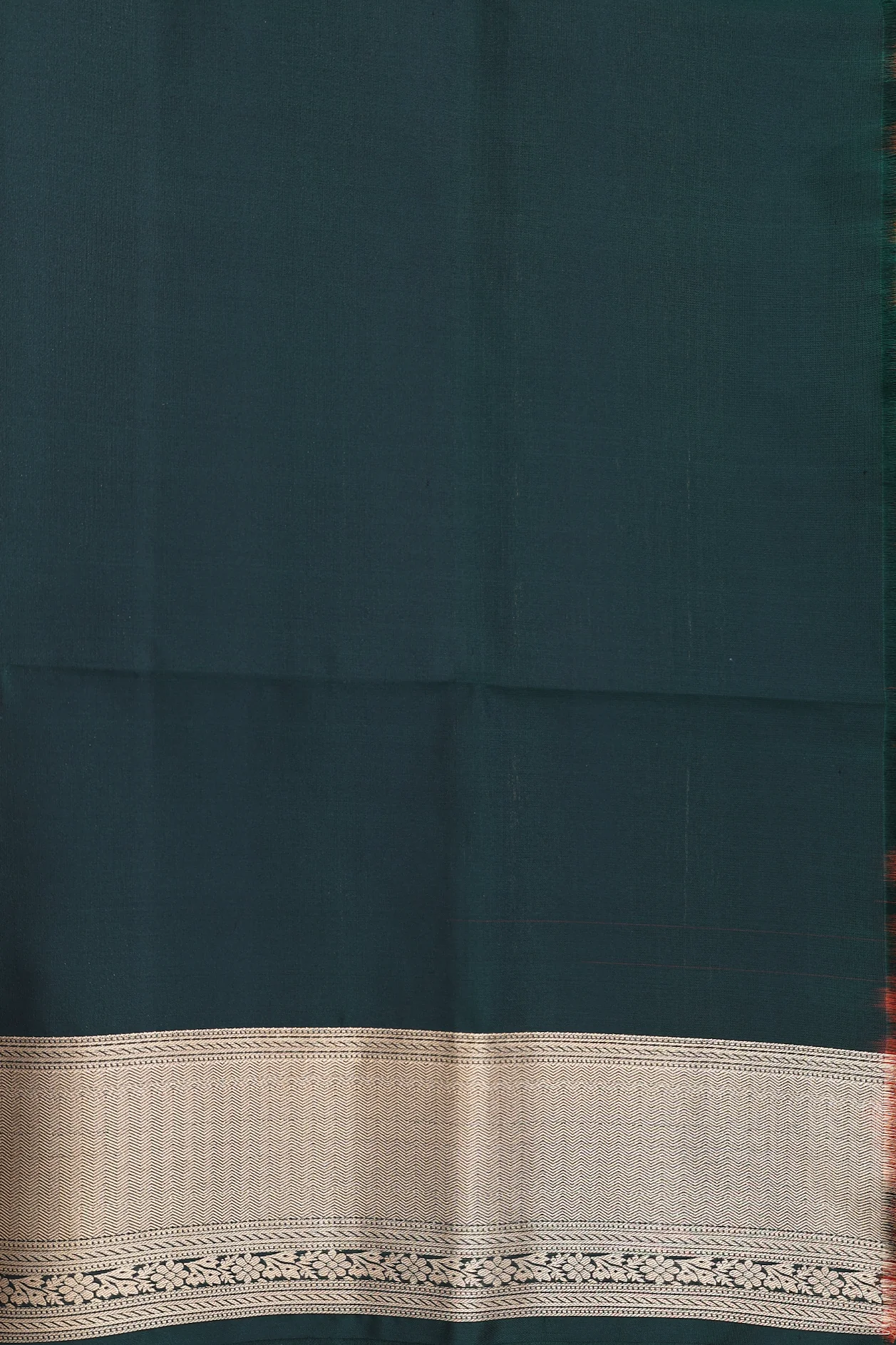Soft Silk Saree In Dark Green With Diamond Design - Image 5